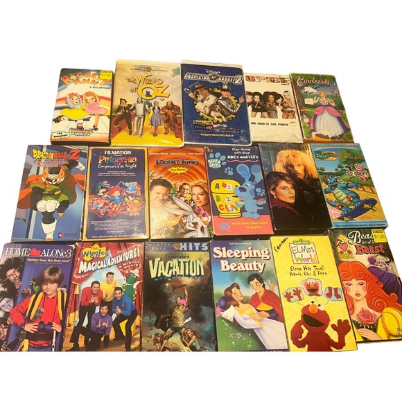 Vintage Lot Of 17 VHS Tapes Warner Brothers Collectible Movie Bundle Tv Show - Picture 2 of 7